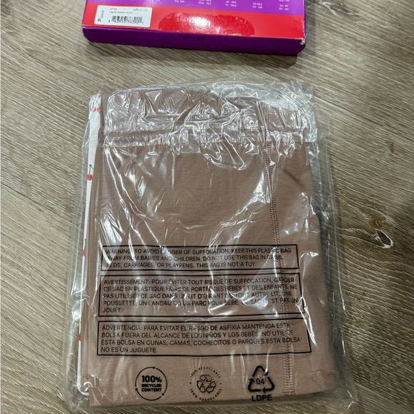 SPANX High-Waisted Mid-Thigh Short - Cafe Au Lait New in Package - Picture 3 of 5